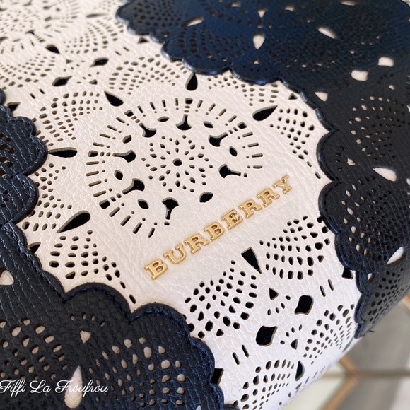 Authentic Burberry limited edition bag and charm - Picture 8 of 17